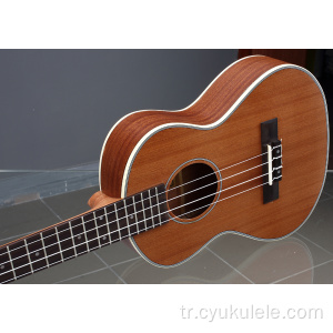 El yapımı telli maun çalgı ukulele